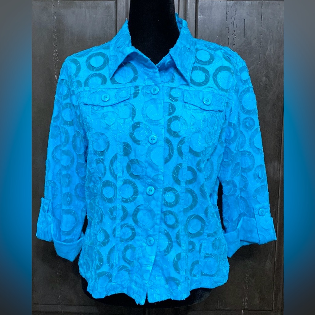 Ruby Rd. Blue Button Down Blouse Size Medium